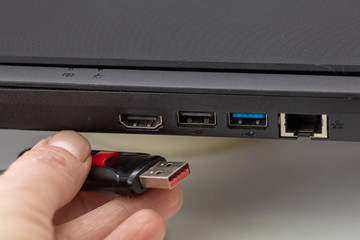 USB flash drive connect to computer