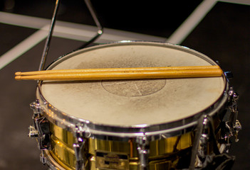 Fototapeta na wymiar drum and drumsticks. percussion instrument.