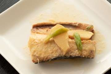 鯖の味噌煮、横撮影