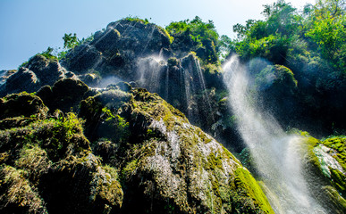 Patna Waterfall is a popular waterfall in Rishikesh where nature lovers like to come and spend some time in nature.
