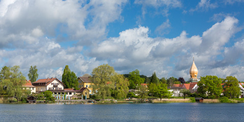 Obraz premium Scenic panorama of Lake Wessling (Weßlinger See)