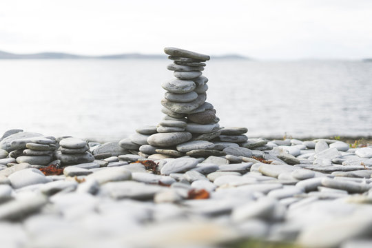Peebles stack on the beach. Sea background. Scottish highlands. Scotland

Torre de piedras estilo zen con el mar de fondo. Perfecta para decoracion
