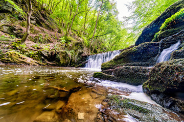 Wasserfall und Wehranlage im Baybachtal © heiwa
