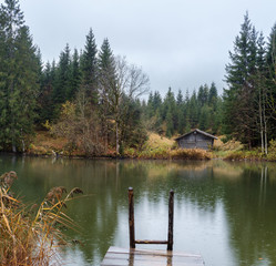 Obraz premium Alpine autumn lake Geroldee or Wagenbruchsee, Germany