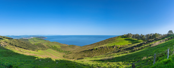 Obraz premium Panoramic from the top of Mount Jaizkibel, Gipuzkoa. Basque Country