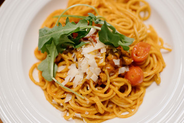 spaghetti with tomato sauce
