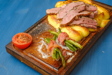 Grilled steak with salad on the side: