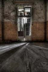 Zelfklevend Fotobehang Verlaten ziekenhuissanatorium Beelitz Heilstaetten, Duitsland © Chawran