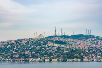 Fototapeta premium CAMLICA MOSQUE in Istanbul, Turkey. Camlica Mosque is Turkey's biggest mosque.
