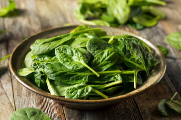 Raw Organic Fresh Baby Spinach