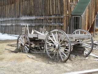 Fototapeta na wymiar Rustic Covered Wagon