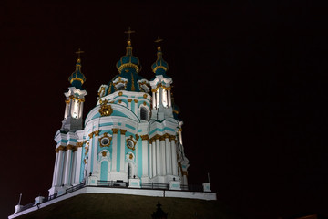 Obraz premium St. Andrew's Church in Kiev, night view