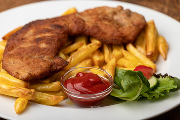 wiener schnitzel with french fries