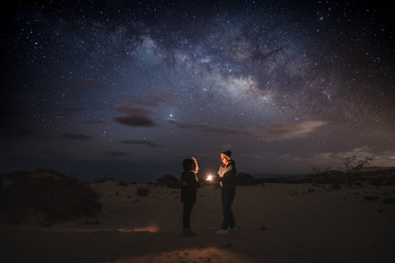 Bonito paisaje natural con muchos colores