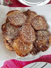 homemade apple pie