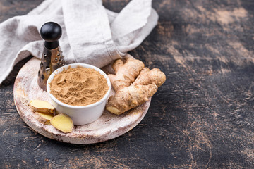 Natura ginger roots and powder