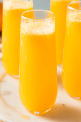 Boozy Champagne Mimosa with Orange Juice