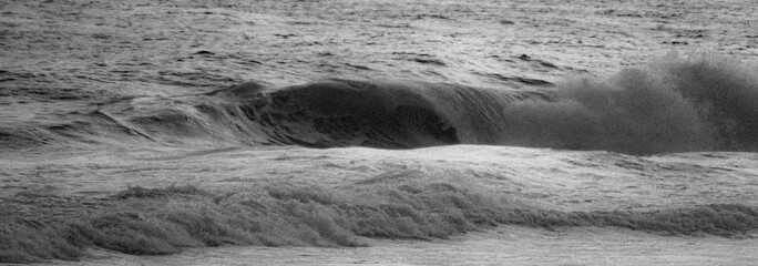 The shapes of the ocean.