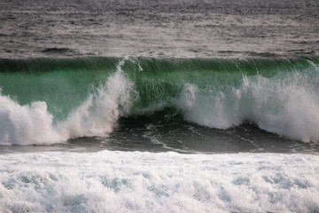 The shapes of the ocean.