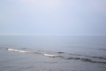 Obraz premium 漁船と海