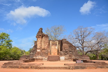 Fototapeta premium ポロンナルワ～ポトグル・ヴィハーラ