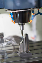 machining automotive part by cnc turning machine