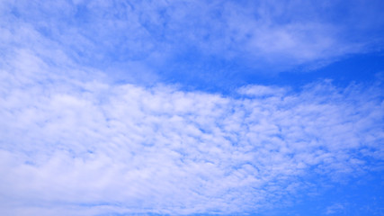 Fototapeta premium Beautiful clouds with blue sky background. Nature cloud blue sky and subshine.