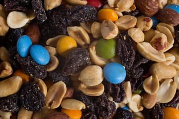 mixed nuts and raisins