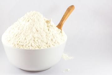 Fototapeta na wymiar Wheat flour isolated on a white background