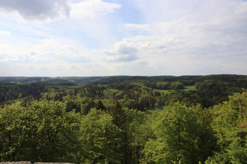 Fototapeta na wymiar Blick von der Burgruine Leienfels in die oberfränkische Landschaft