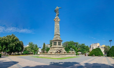 Fototapeta na wymiar Freedom Monument in the city of Ruse, Bulgaria