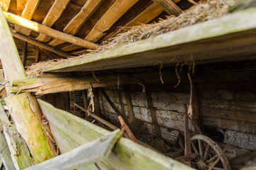 wnętrze stodoły  © wedrownik52
