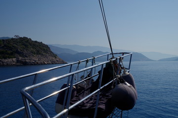 Unterwegs in der Türkische Riviera mit einem Segelboot in der Türkei