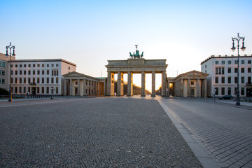 Brandenburger Tor, menschenleer, zurzeit der Coronakrise