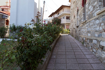 Fototapeta na wymiar Narrow street in the old town