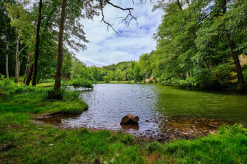 Von Wald umgeben: der Teufelssee bei Bad Freienwalde