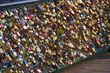 Obraz premium Pont-des-Arts mit Schlössern in Paris