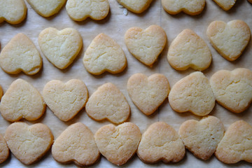 Leckere Kekse frisch aus dem Backofen