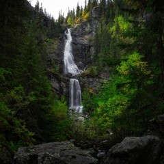 Fototapeta na wymiar Waterfall At Forest