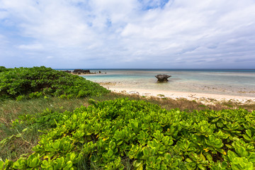 日本最南端、沖縄県波照間島・3月のニシ浜