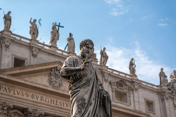 Fototapeta na wymiar Detalle de la Plaza de San Pedro en el Vaticano