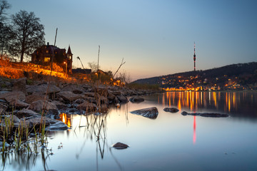 Elbe in Dresden bei Nacht 