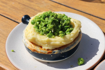 Pea pie