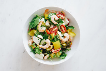 salad with prawns, vegetables and cheese