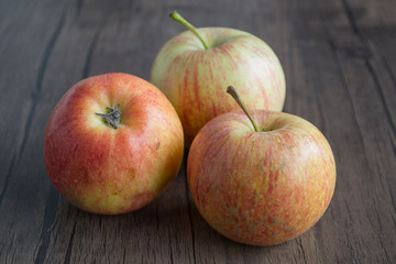 three red apple