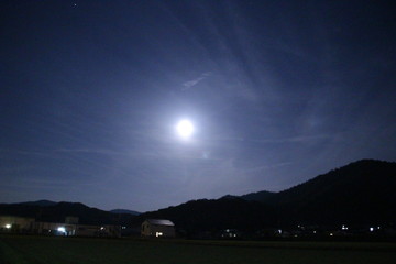 満月