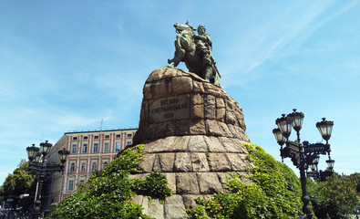 Monument to Bogdan Khmelnitsky - obrazy, fototapety, plakaty