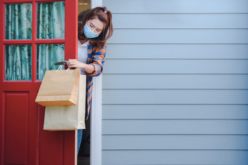 Asian women order online to send online sender for home delivery. Home Delivery Service. Wear...