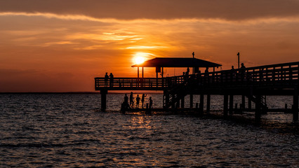 Fototapeta premium Mobile Bay Sunset near Daphne Alabama