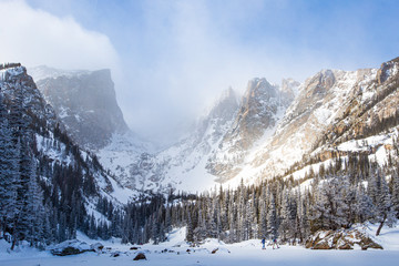 Fototapeta premium Winter season at Dream lake Rocky mountain national park Colorado.